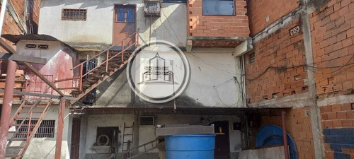 Venta Casa Con Local Bajando El Elevado De Palo Negro A Pie De Calle Av Los Aviadores , Estado Aragua 022js