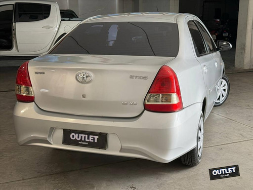 Toyota Etios 1.5 XS SEDAN 16V FLEX 4P AUTOMÁTICO