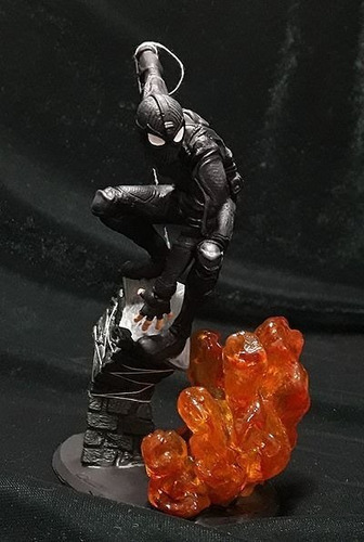 Spiderman Stealth Mode - Lejos De Casa Para - Escultura