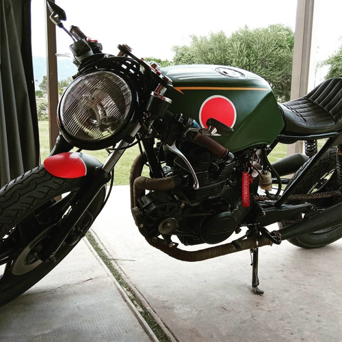 Honda Cb 400 Nhttps://www.youtube.com/watch?v=uvhrlpxfg7w