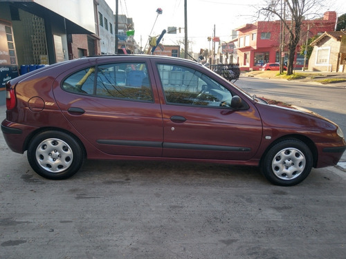 Imagen 6 de 14 de Renault Megane 1.6 Bic Pack Plus 2007