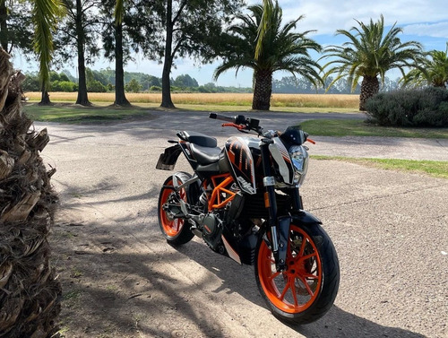 Imagen 2 de 4 de Ktm Duke 390cc Naked En Muy Buen Estado.