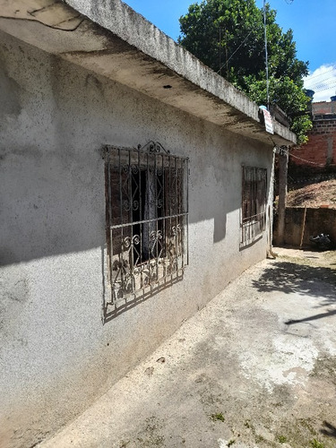 Casa E Salão De Festas