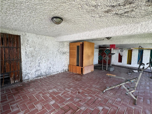 Casa En Renta A Orilla Del Lago Teques Mc.