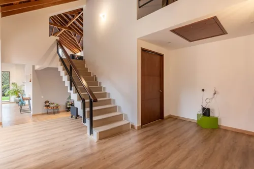 Casa En Venta En Canelon. Cod V15829