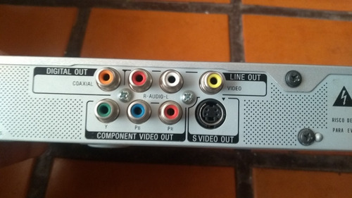 Reproductor De Dvd Player Sony , Con Detalle! Liquido