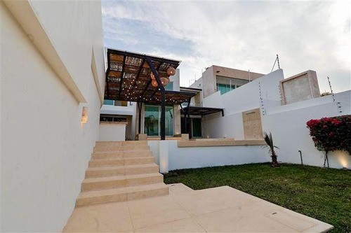 Casa En Tequesquitengo Con Vista Al Lago