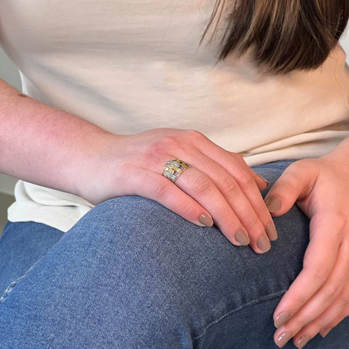 Anel Com Aro Vazado Em Ouro Branco E Amarelo 18k Aro 23