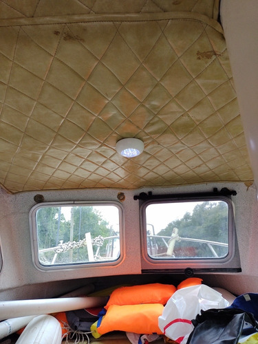 Virgin Marine Tracker Cabinado
