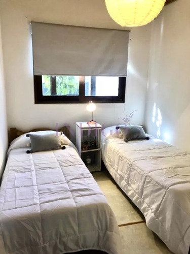 Casa Venta En Montoya, 5 Ambientes.