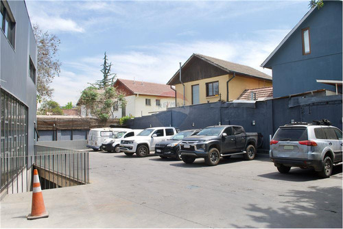 Excelentes Oficinas/bodegas En Muy Buena Ubicación