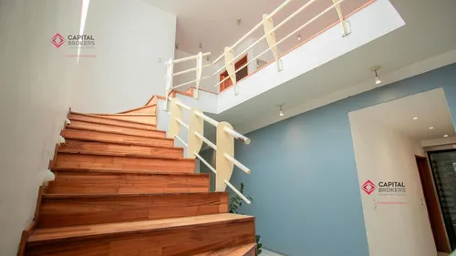Casa De Lujo En Renta Con Alberca Y Cuarto De Seguridad Cerca De La Minerva