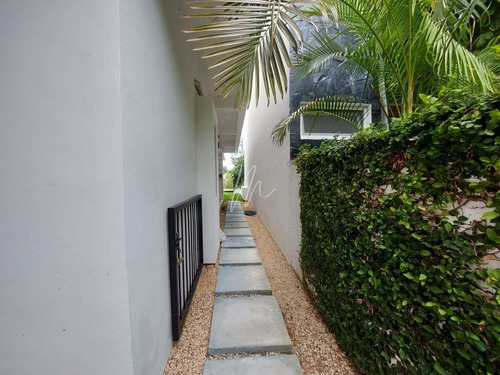 Imagen 21 de 30 de Casa En Venta En Cancun Residencial Isla Dorada