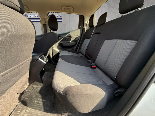 Mitsubishi L200 2.4 Glx Cabina Doble 4x2 Mt