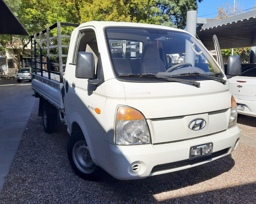 Imagen 3 de 11 de Hyundai H-100 2006