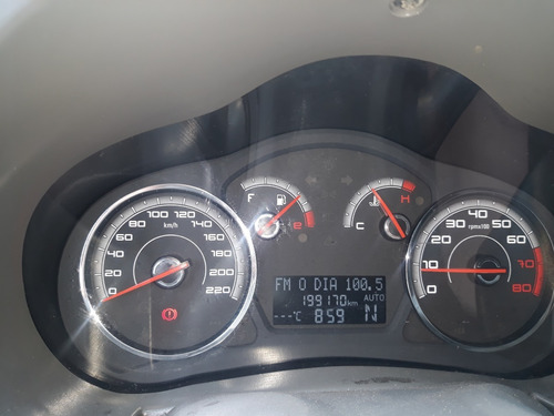 Taxi Fiat Grand Siena 1.6 16v Essence Flex Dualogic