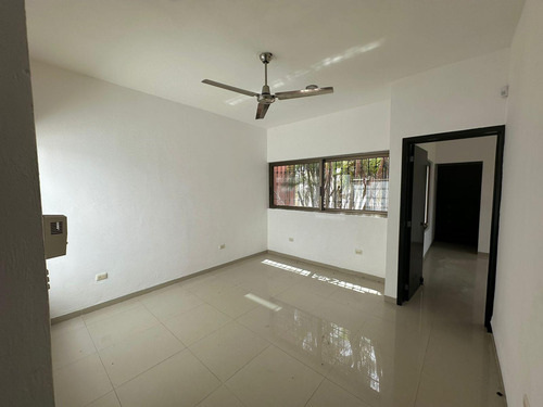 Casa En Venta En Merida Fracc. Margaritas Cholul Entrega Inmediata