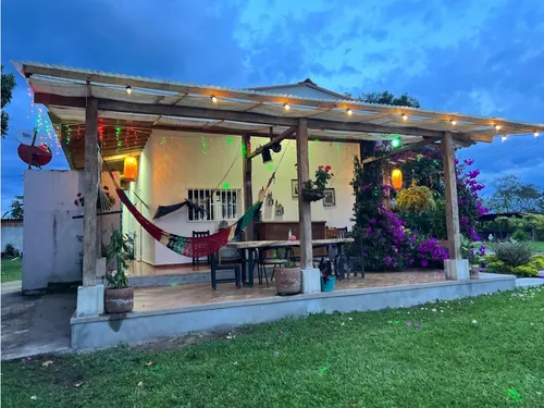 Venta Finca Montenegro Via Quimbaya - 8.5 Cuadras