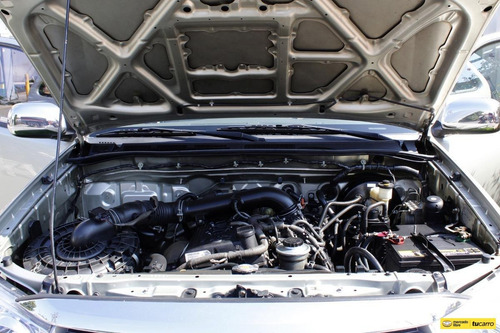 Imagen 9 de 25 de Toyota Fortuner Sr5