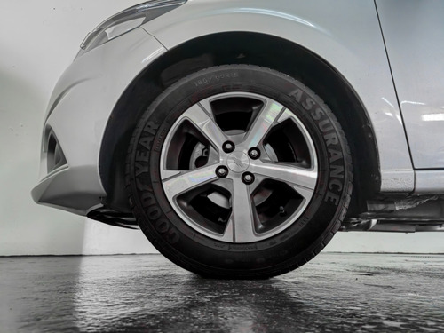 Chevrolet Onix 1.4 MPFI LTZ 8V FLEX 4P MANUAL