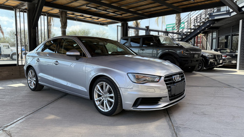 Audi A3 1.8 Sedán Attraction At