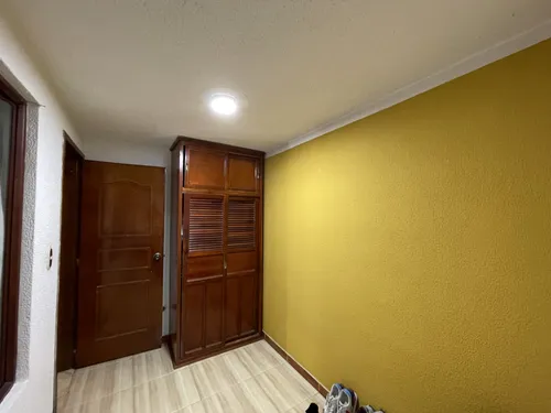 Casa En Venta En El Tesoro. Cod V1119