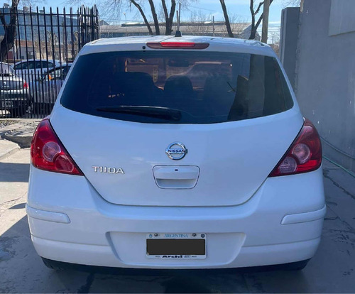 Nissan Tiida 1.8 Tekna 5 p