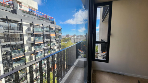 Venta Apartamento Monoambiente En Centro, Edificio Move Centro, Montevideo