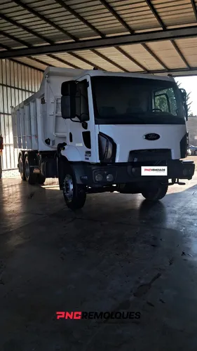 Cargo 2632e , Año 2014 , Volcadora Ombu 20m3 0km