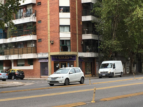Imagen 9 de 19 de Muy Lindo Local En Esquina Sobre Juan B Justo