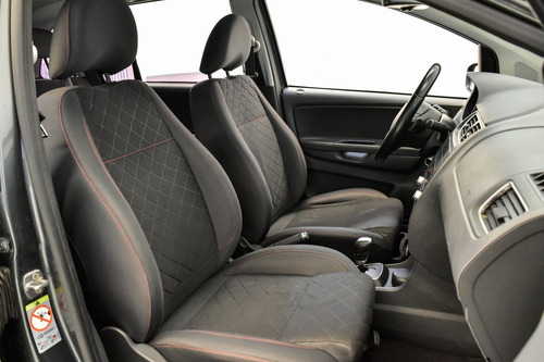 Imagen 8 de 15 de Volkswagen Suran 1.6 Highline 2013 La Plata 211
