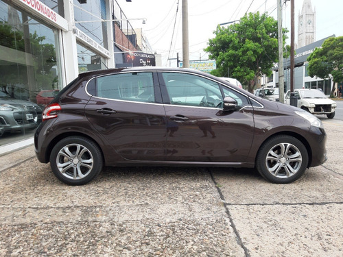 Imagen 6 de 13 de Peugeot 208 1.6 Feline 2014 62000km