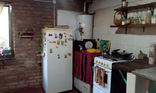 Imagen 5 de 13 de Villa Giardino Local Con Vivienda Sobre Camino De Los Artesanos