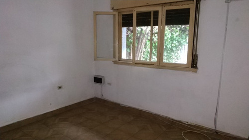 Casa 3 Ambientes Con Fondo Libre - Nuevo Wp De Contacto 1137868438!!