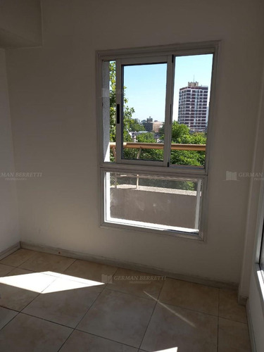 Departamento En Alquiler Ubicado En Lanús Este, Lanús