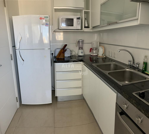 Imagen 5 de 12 de Apartamento En Venta , Mansa,punta Del Este