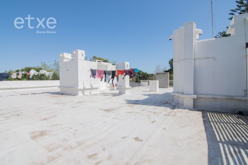 Apartamento En Venta De 3 Dormitorios En Carrasco