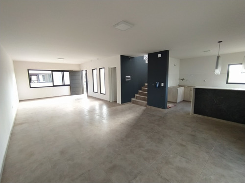 Imagen 5 de 14 de Duplex En Venta 3 Dormitorios Housing Nuevo Poeta Lugones