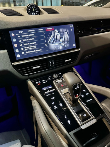 Porsche Cayenne E-Hybrid 3.0 V6 462cv