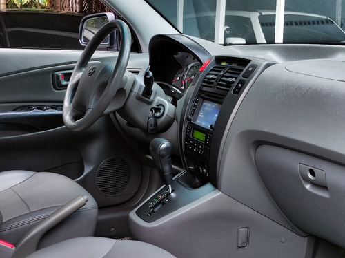 Imagem 8 de 13 de Hyundai Tucson Gls 2.0 Flex Mpfi 16v 143 Cv 2wd 4p Aut