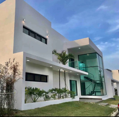 Villa Amoblada En Venta En Ocean Village