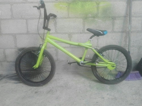 Imagen 1 de 3 de Bicicleta De Bmx Aro 20