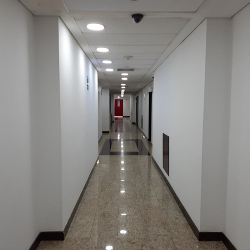 Imagen 3 de 10 de Oficina Enventa En La Lagunita Riv #5249