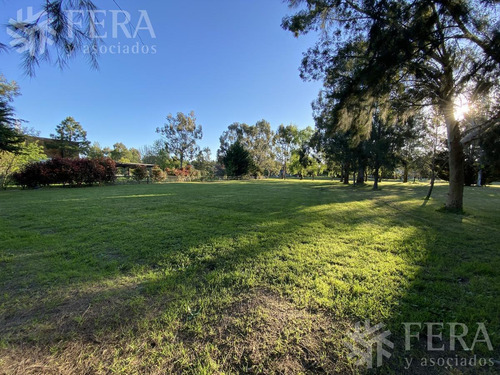 Imagen 2 de 9 de Venta De Terreno En Club Miralagos 1 (28313)