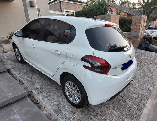 Peugeot 208 1.6 Allure Tiptronic