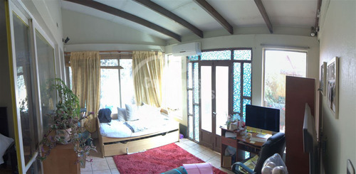 Casa Pedro Valdivia / Rodrigo Araya, 5 Dorm. 2 Baños, 2 Esta
