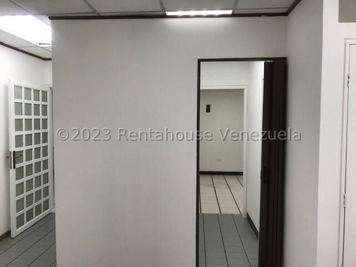 Cur Oficina En Venta En Los Cortijos De Lourdes 24-7012 Yg