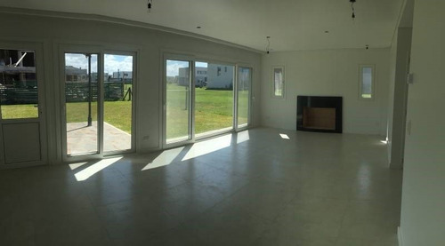 Imagen 5 de 14 de Venta Casa En Nordelta!! Excelente Calidad