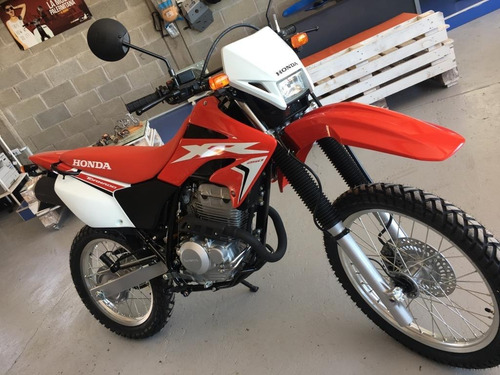 Imagen 1 de 8 de Honda Tornado 250