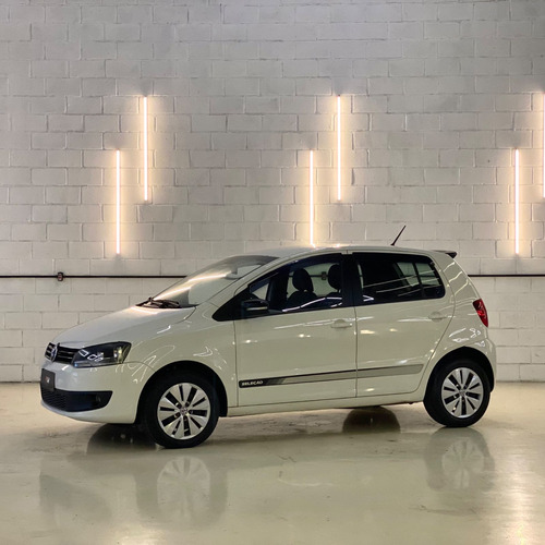 Volkswagen Fox SELEÇÃO 1.0 Total Flex 8V 5p